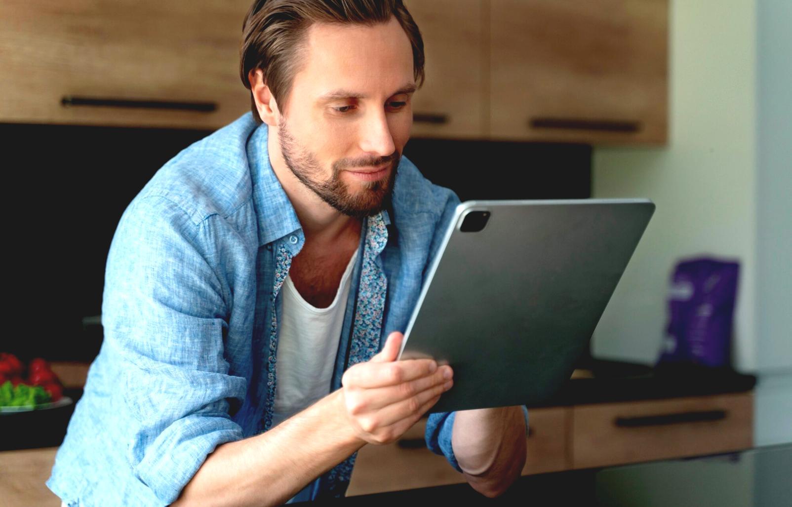 Estudiantes aplicando técnicas aprendidas